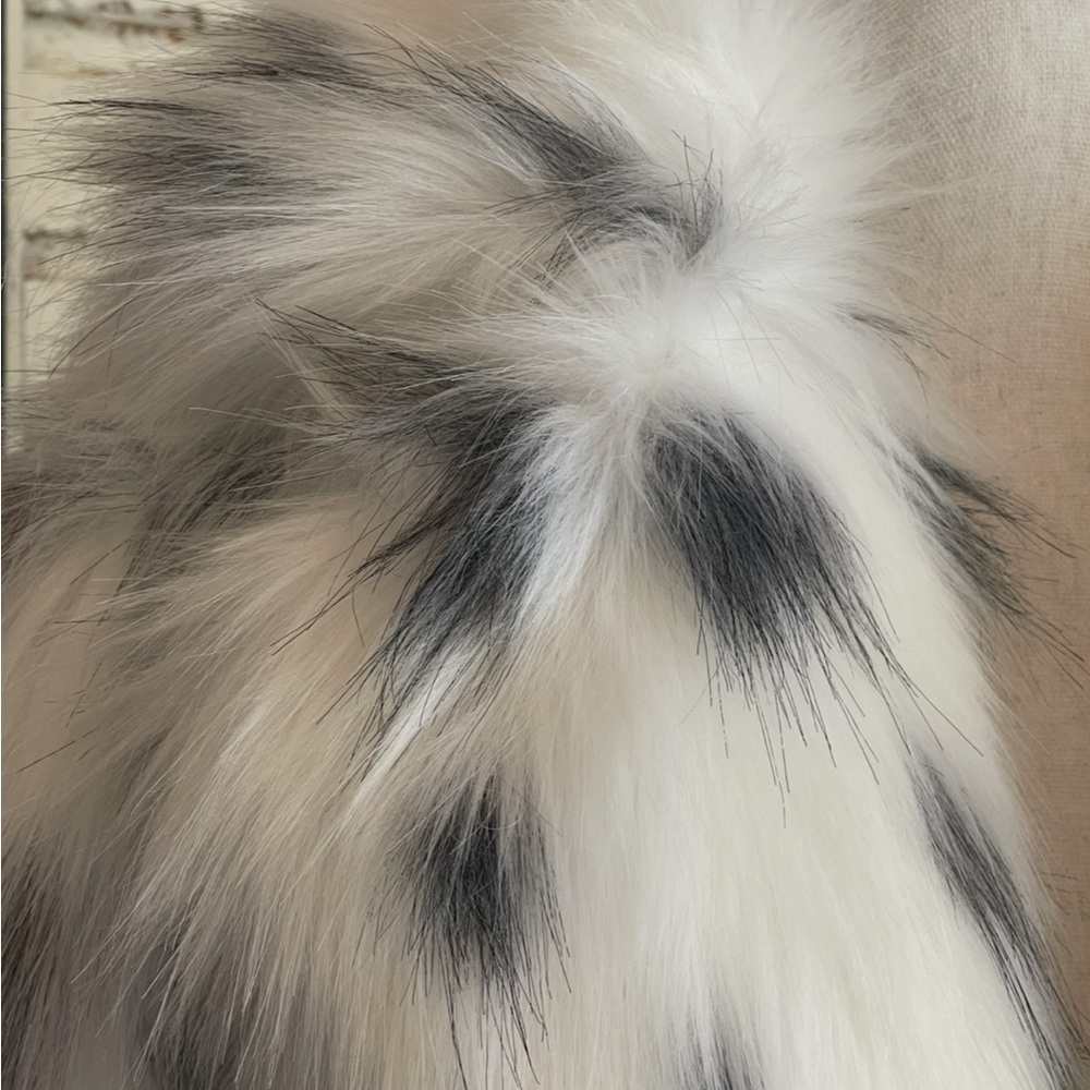 FASHION FAUX FUR SPOTTED COAT - Picture 6 of 9